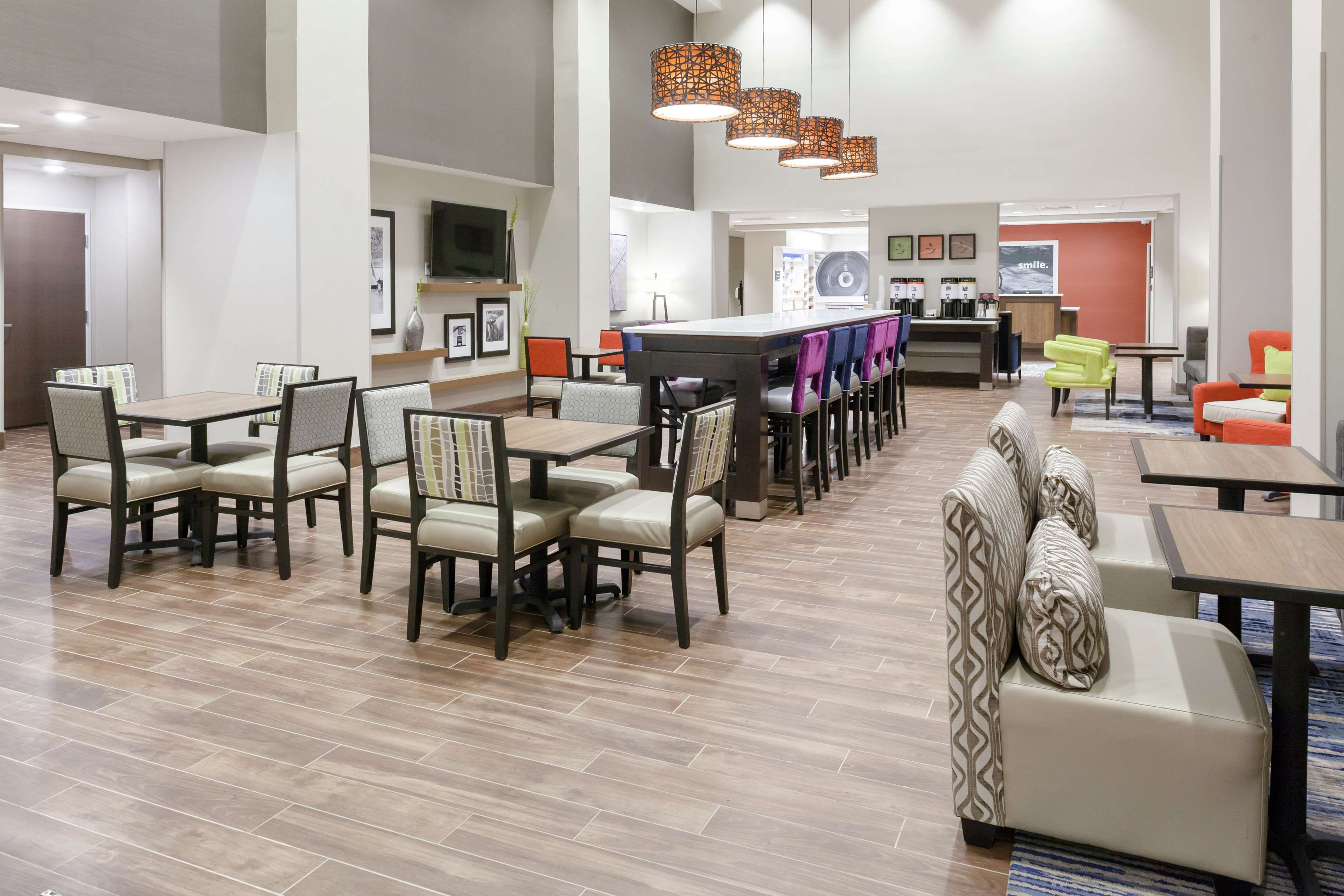 Hampton Inn & Suites Overland Park South - photo 5