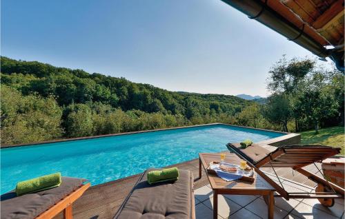 Cozy Home In Beretinec With Sauna — 4-Star Luxury Hotel in Beretinec, Croatia