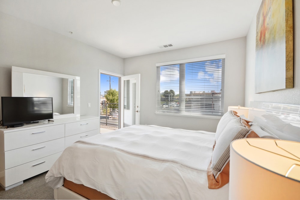 Global Luxury Suites in Menlo Park - photo 8