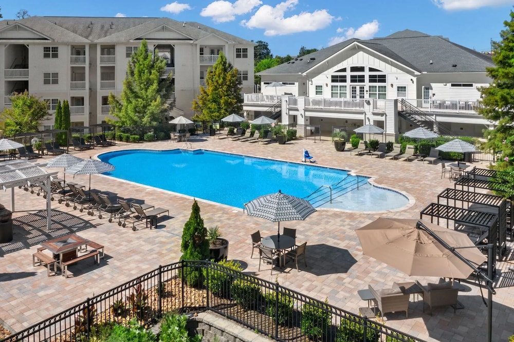 Landing Apartments University City North — 4-Star Luxury Hotel in Charlotte, United States