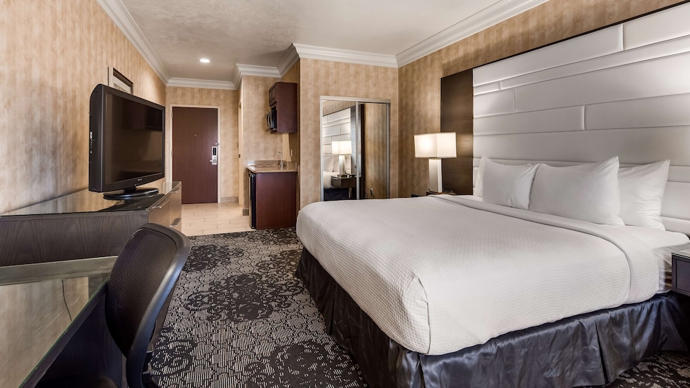 Best Western Plus Abbey Inn - photo 21