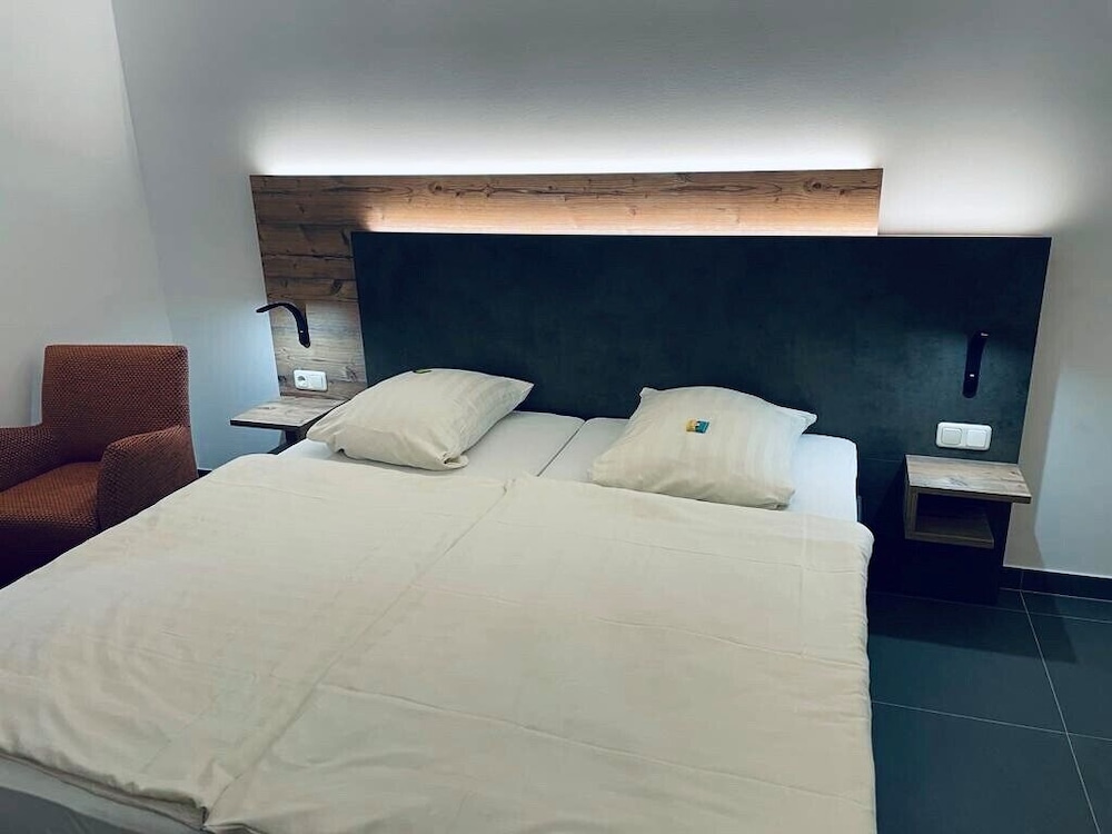 Hotel Mintarder Wasserbahnhof in Muelheim, Germany