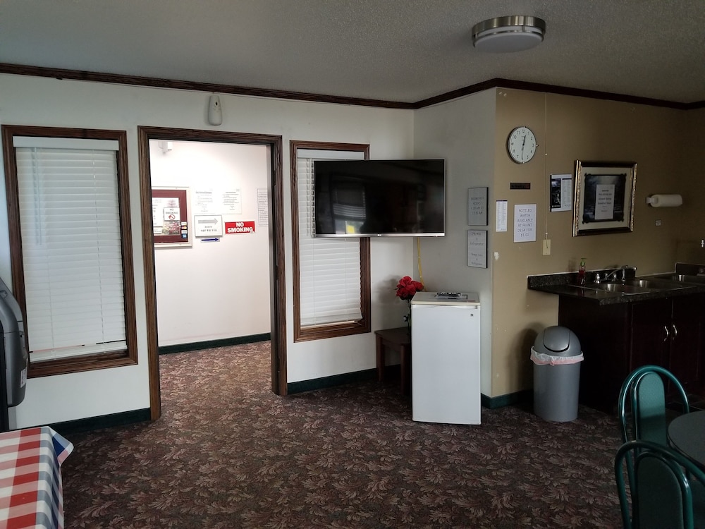 Bilmar Inn & Suites Dell Rapids - photo 5