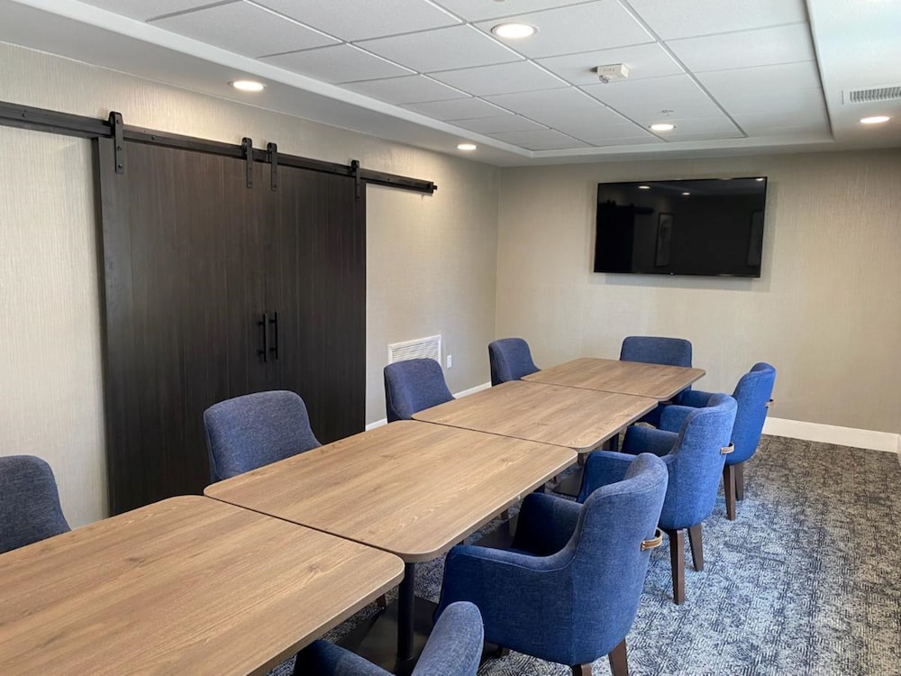 Staybridge Suites Phoenix Glendale Sports Dist by IHG - photo 58