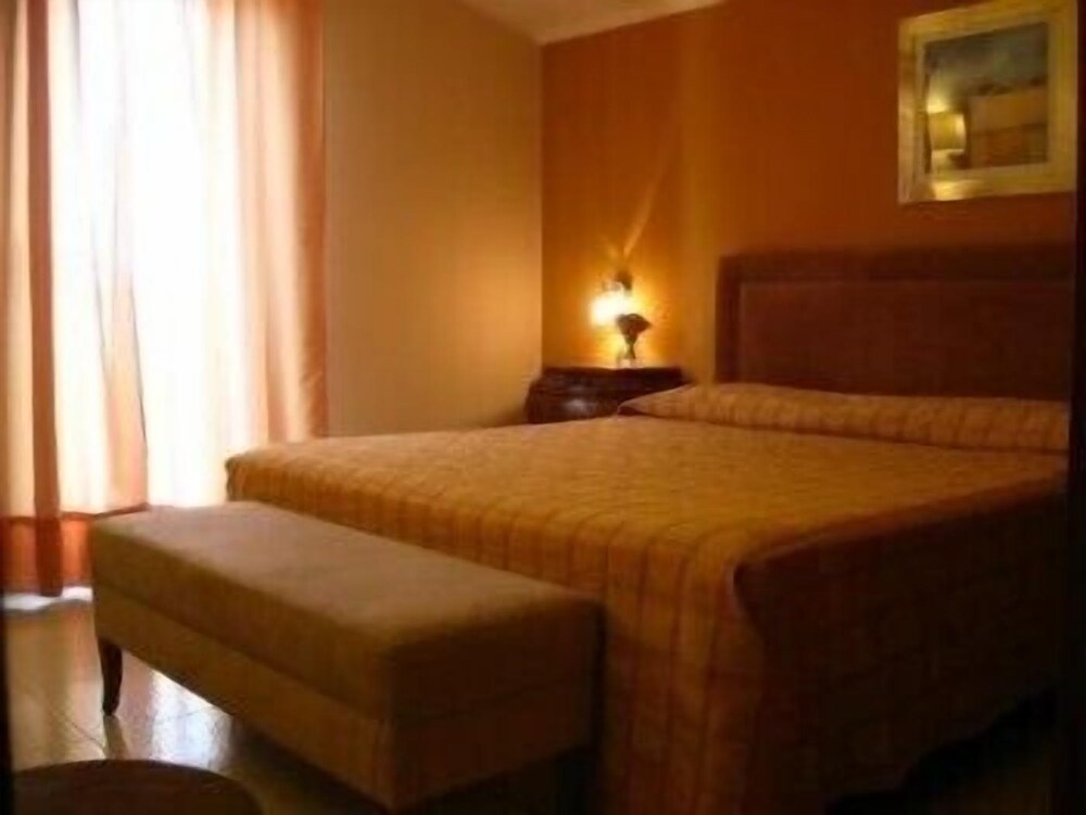 Hotel Faraone — Cercola — photo 3