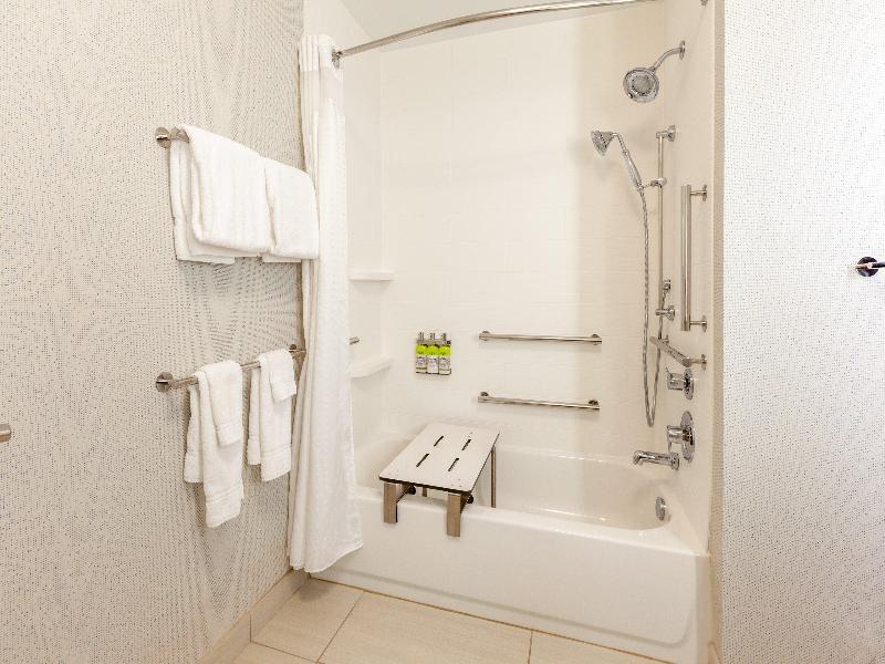 Holiday Inn Express & Suites Brunswick Harpers Ferry Area by IHG - photo 87