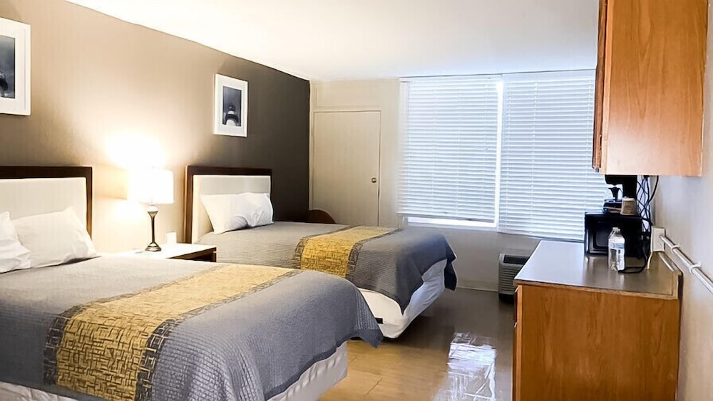 Apm Inn & Suites - photo 6