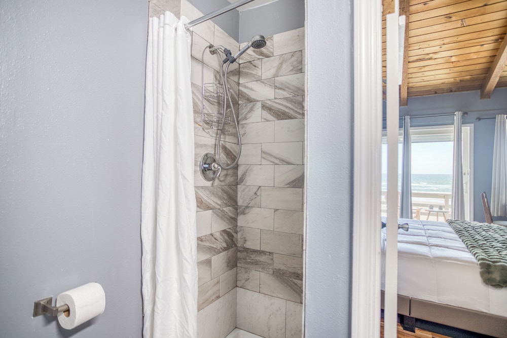 Moolack Shores Inn - photo 112