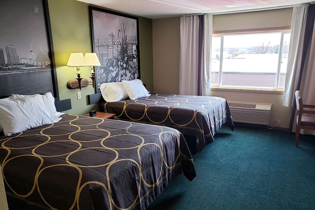 Super 8 by Wyndham Berlin WI - photo 11