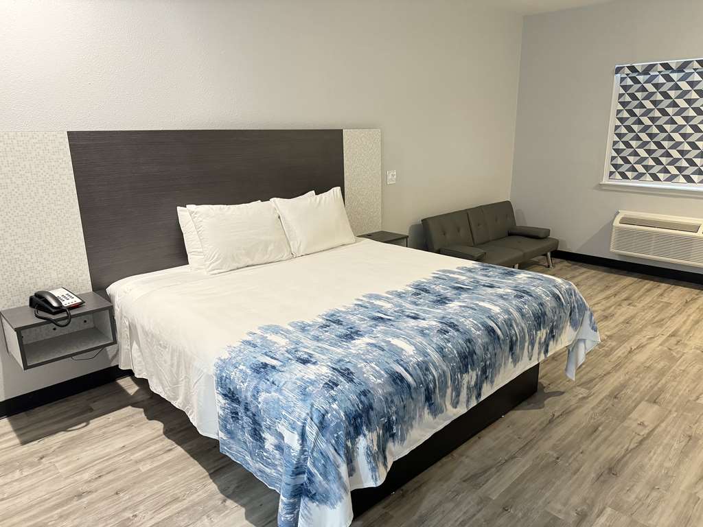 Americas Best Value Inn & Suites Haltom City Ft. Worth - photo 15