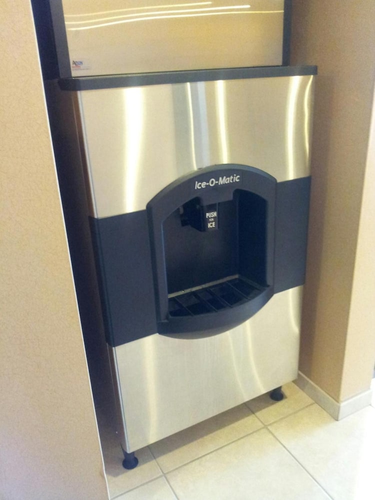 Cobblestone Inn & Suites Hartington - photo 16