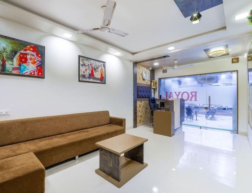 Abs Hotel in Noida, India