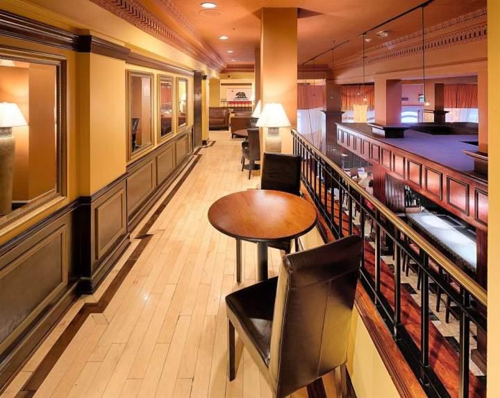 California Hotel - photo 10