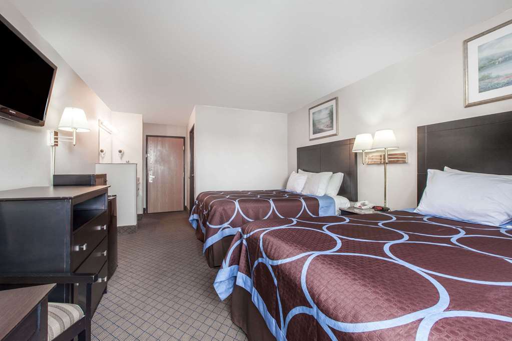 Super 8 by Wyndham Cleveland TX - photo 11
