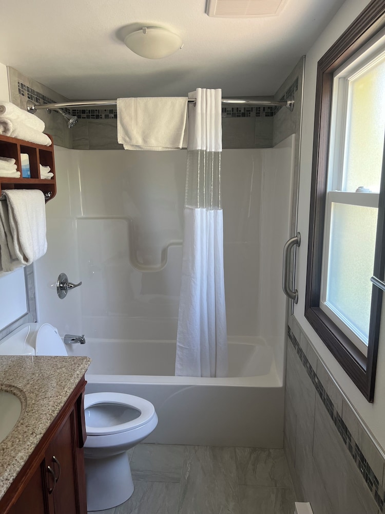 All Star Inn & Suites - photo 359