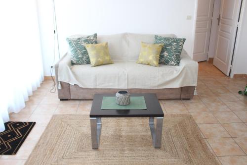 Sunny One Bed Sea View Larvotto Beach Monaco — 4-Star Luxury Hotel in Beausoleil, France