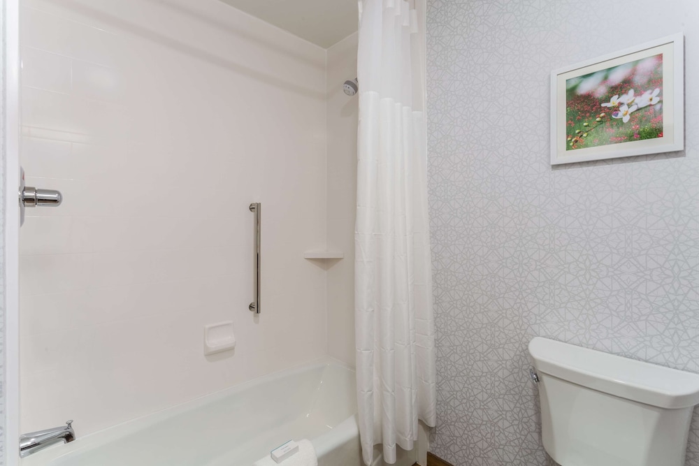Hampton Inn and Suites Guymon - photo 22