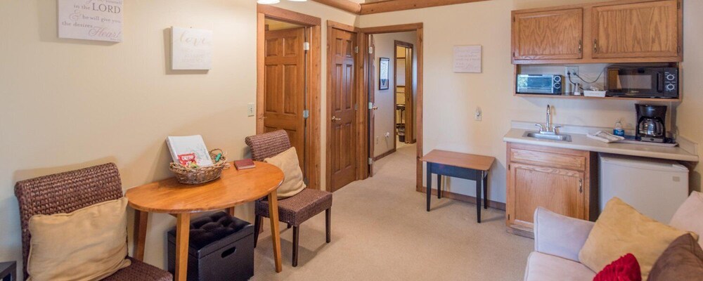 Heartland Country Resort & Lodge - photo 17