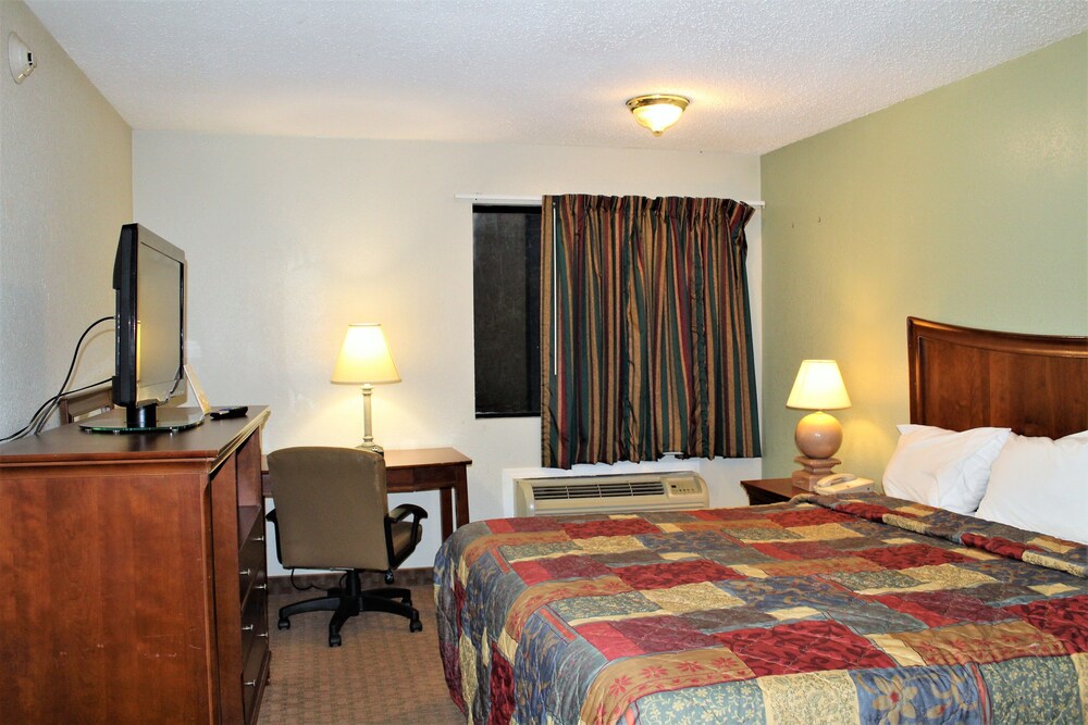 Airport Inn Chattanooga - photo 33