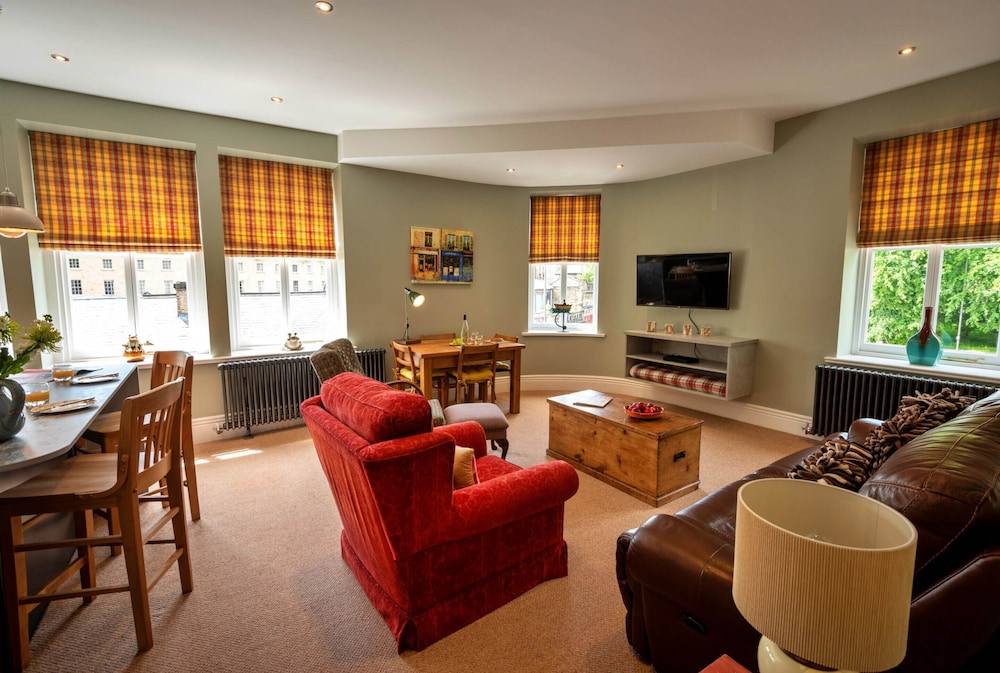 Finest Retreats The Old Post Office Apartment 2 — 4-Star Luxury Hotel in Buxton, United Kingdom