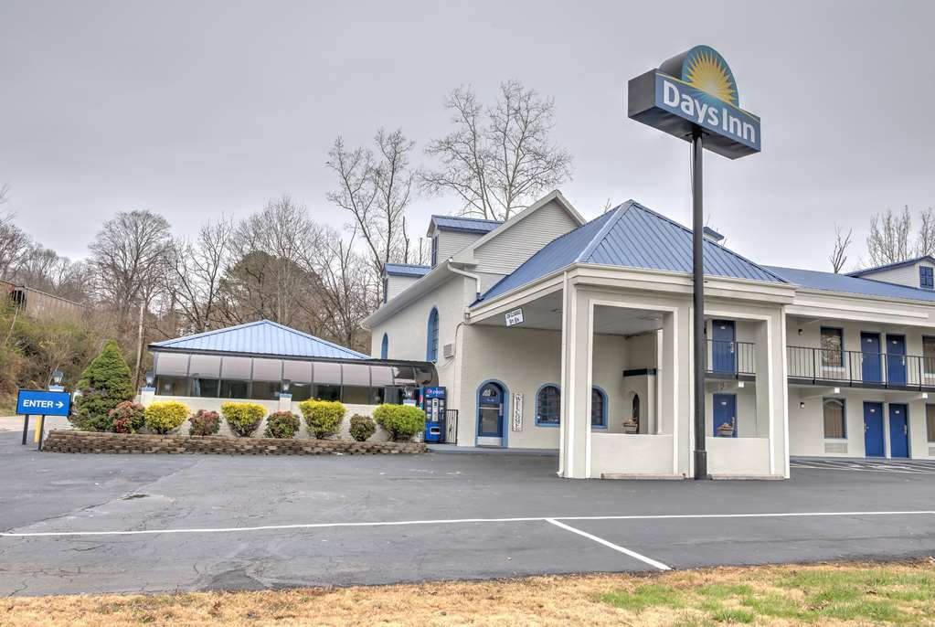 Days Inn by Wyndham Harriman - photo 13