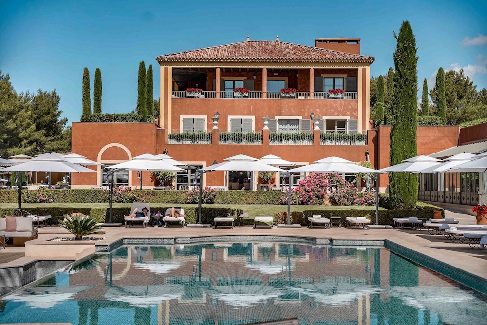Hôtel et Spa du Castellet - carbon neutral hotel in Le Castellet