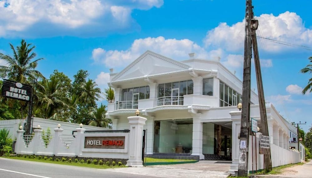 Hotel Remaco in Katunayaka, Sri Lanka