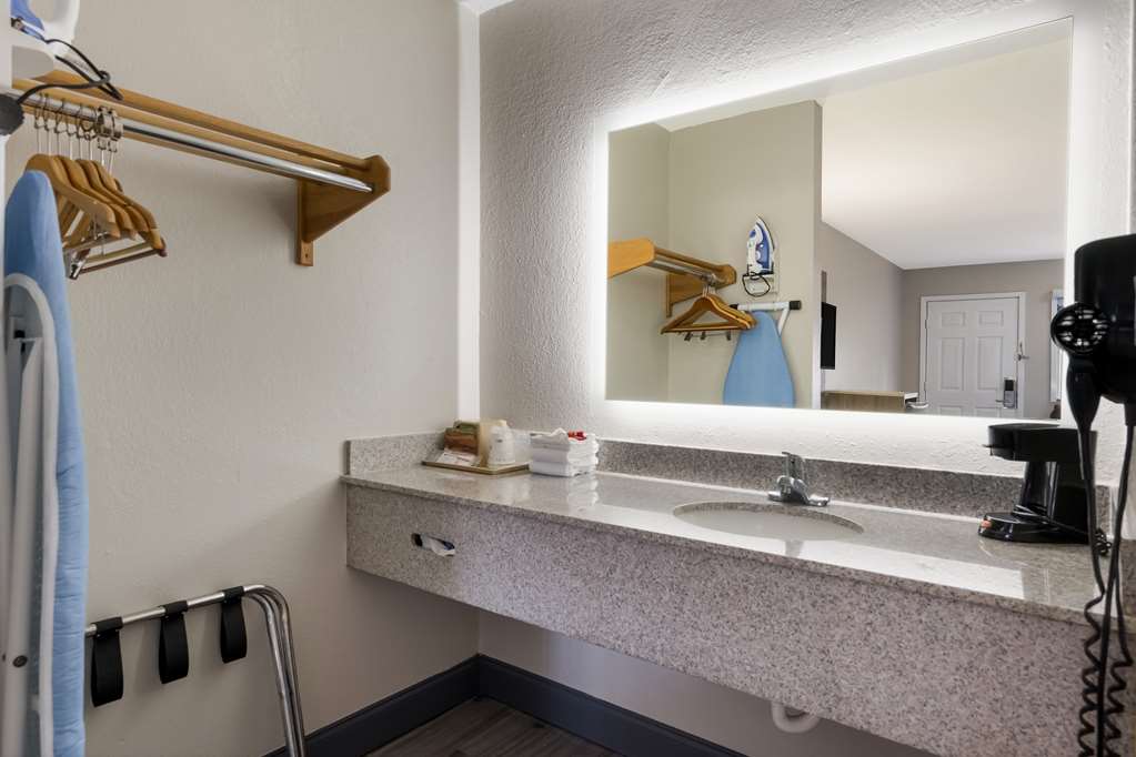 SureStay by Best Western Spring North Houston - photo 26