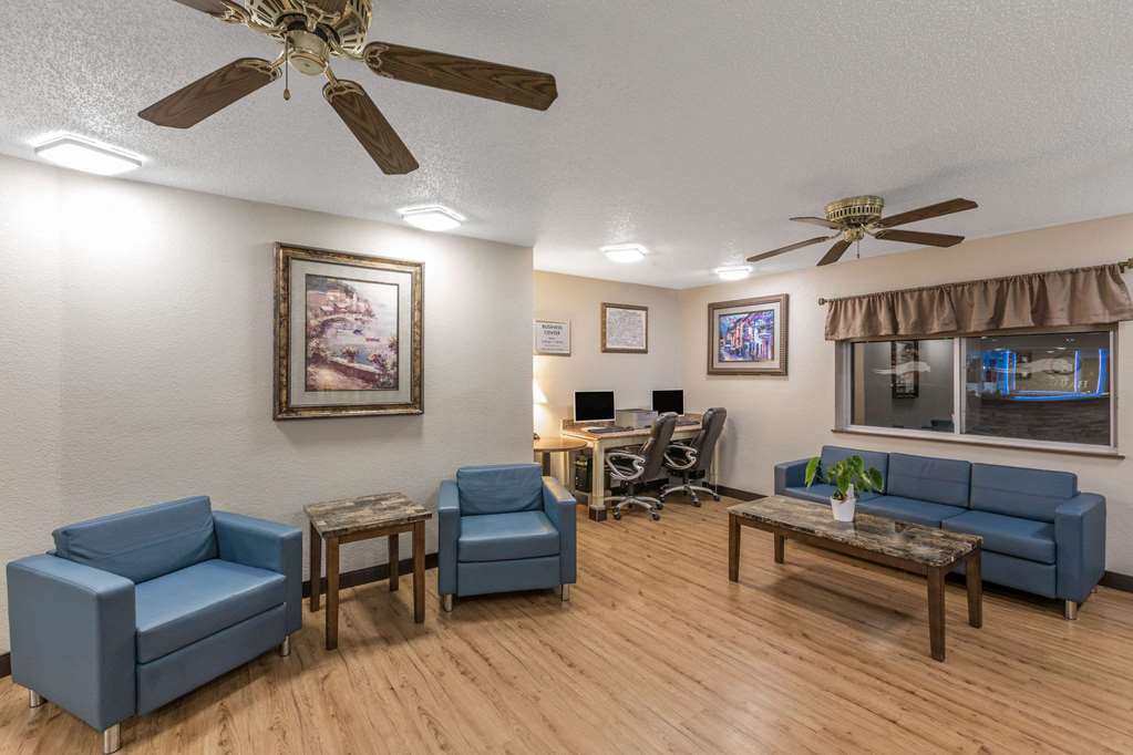 Baymont by Wyndham Fort Dodge - photo 3