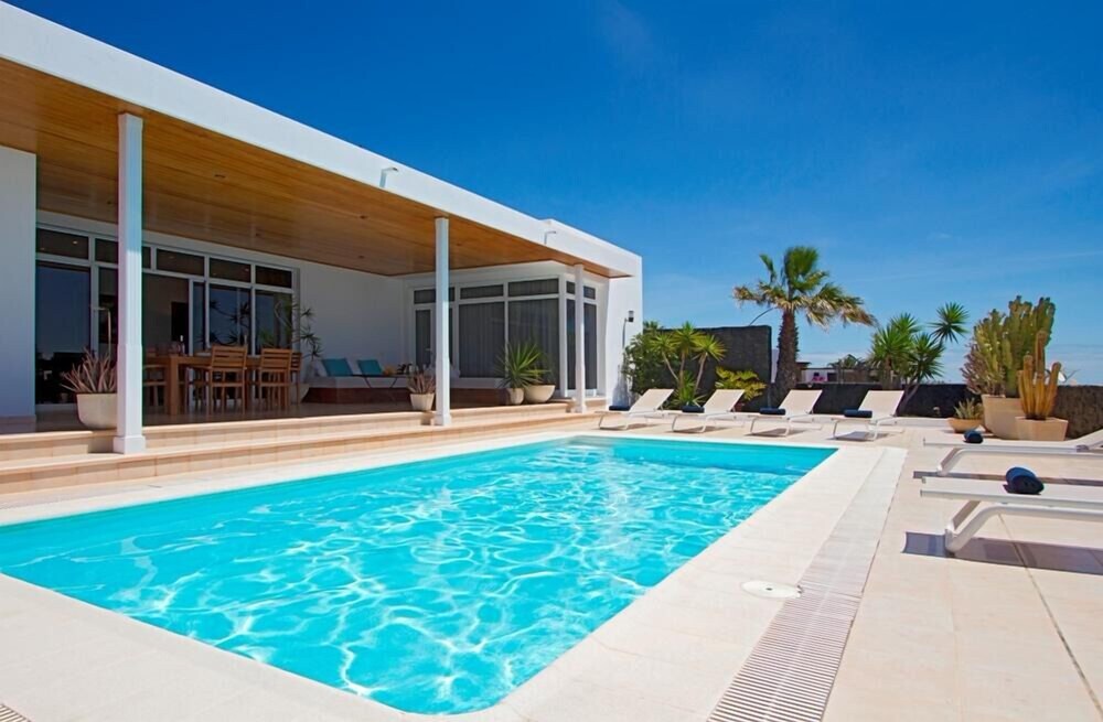 Villa Dois Mares — 4-Star Luxury Hotel in Yaiza, Spain