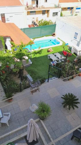Comfortable Apartment in Feijó with Shared Pool 90 m — 4-Star Luxury Hotel in Almada, Portugal