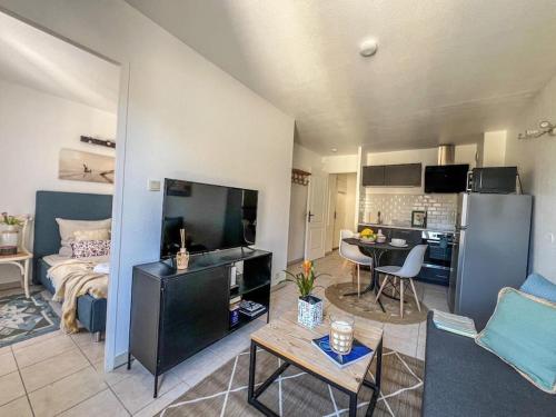 Le Refuge Douillet in Grisolles, France