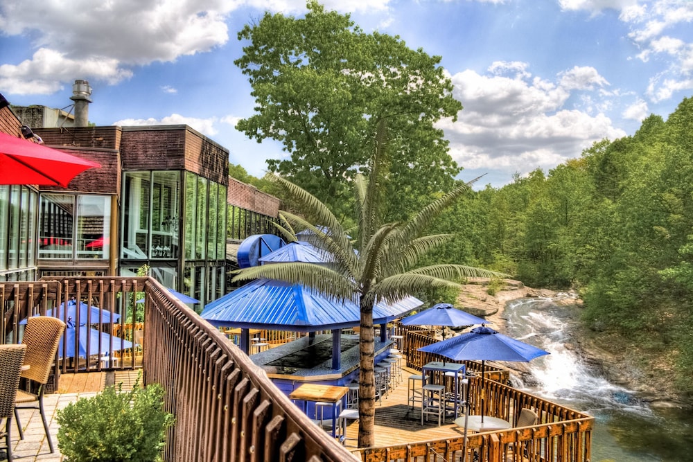 The Woodlands Inn - featured photo