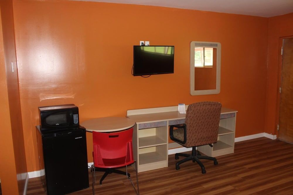 Budget Inn Pulaski - photo 14