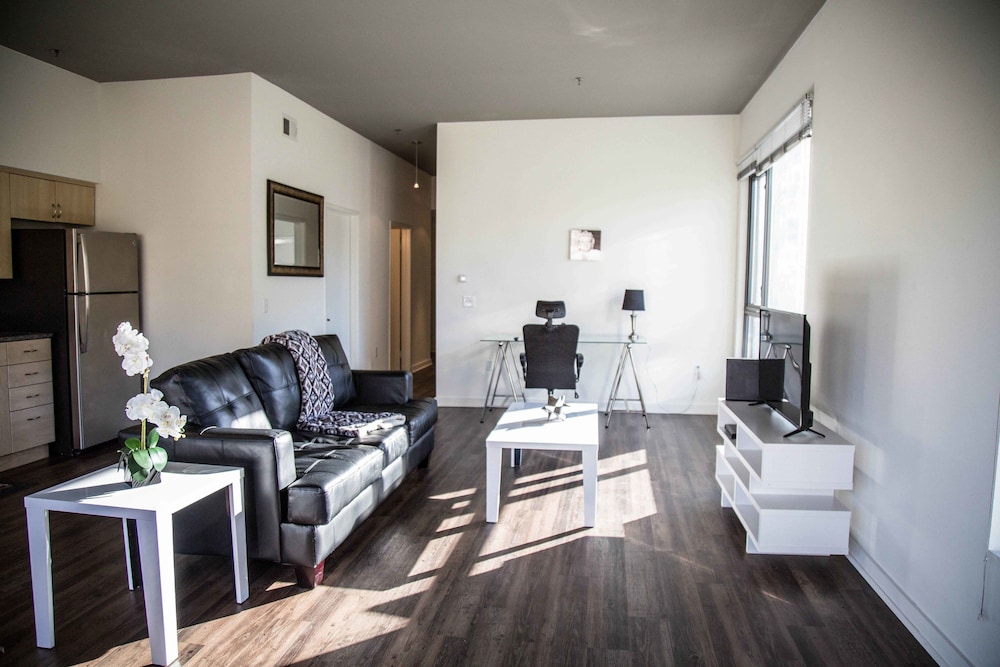 Pelicanstay in Gaslamp Quarter — 4-Star Luxury Hotel in San Diego, United States
