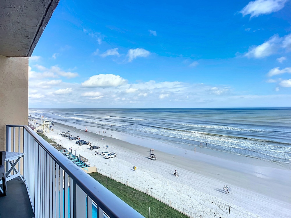 Oceania Beach Club — 4-Star Luxury Hotel in New Smyrna Beach, United States