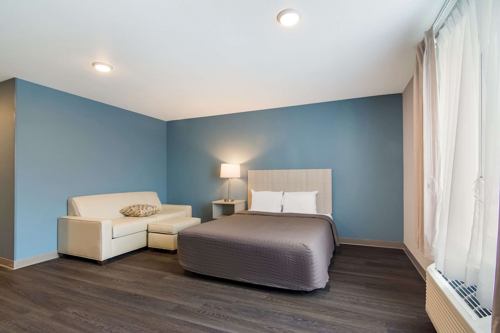 WoodSpring Suites Morrisville Raleigh Durham Airport - photo 14