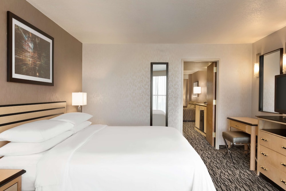 Embassy Suites by Hilton Convention Center Las Vegas - featured photo