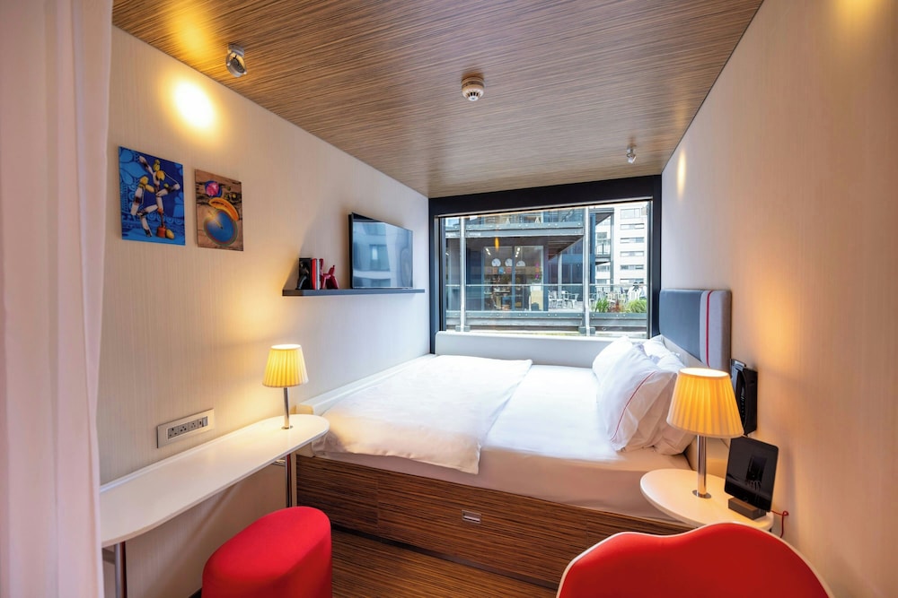 citizenM London Bankside — 4-Star Luxury Hotel in London, United Kingdom