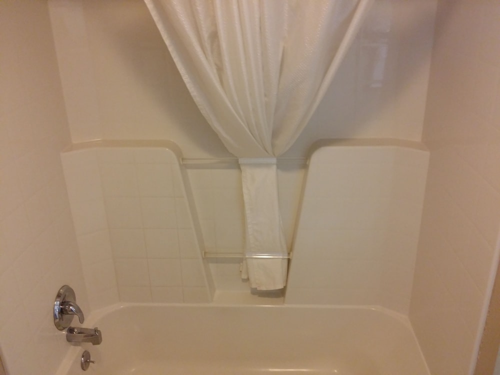 The Royal Victorian Motel - photo 35