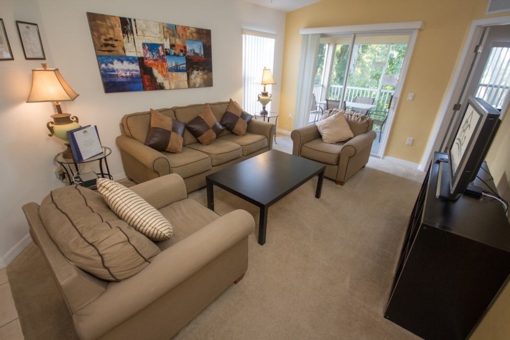 Ip60172 Club Cortile Resort 3 Bed 2 Baths Condo - photo 2
