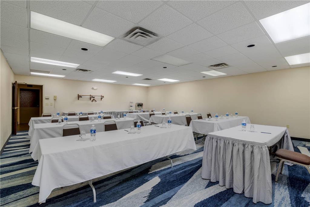 Comfort Inn Bismarck - photo 25