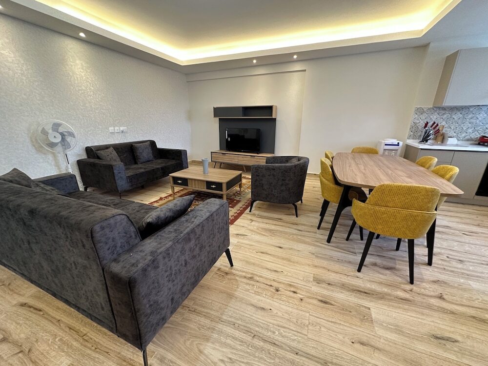 Elite Residence 1BR Apartment