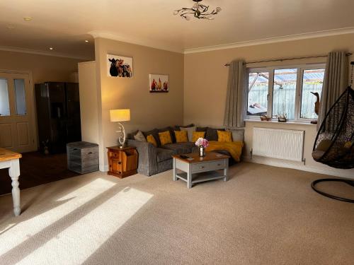 The Annexe — Street — photo 2