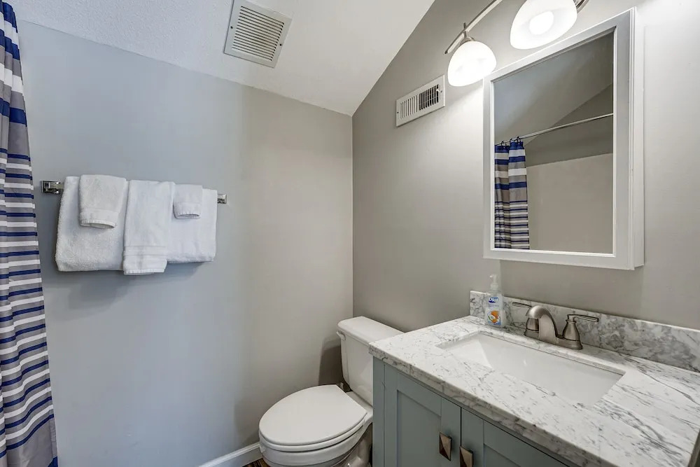 Lakefront Branson Penthouse w Resort Amenities - photo 7
