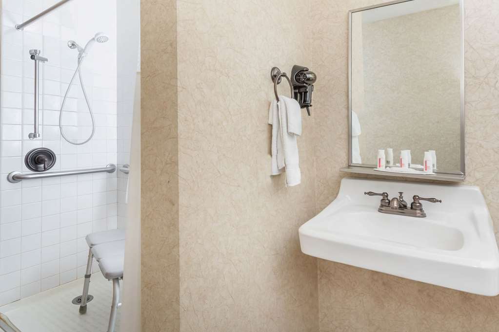 Ramada by Wyndham Frisco - photo 12