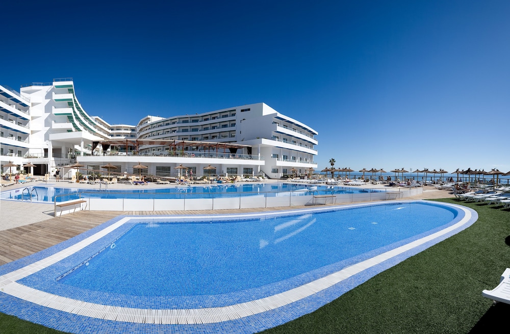 Aguamarina Golf Apartments — 4-Star Luxury Hotel in San Miguel De Abona, Spain