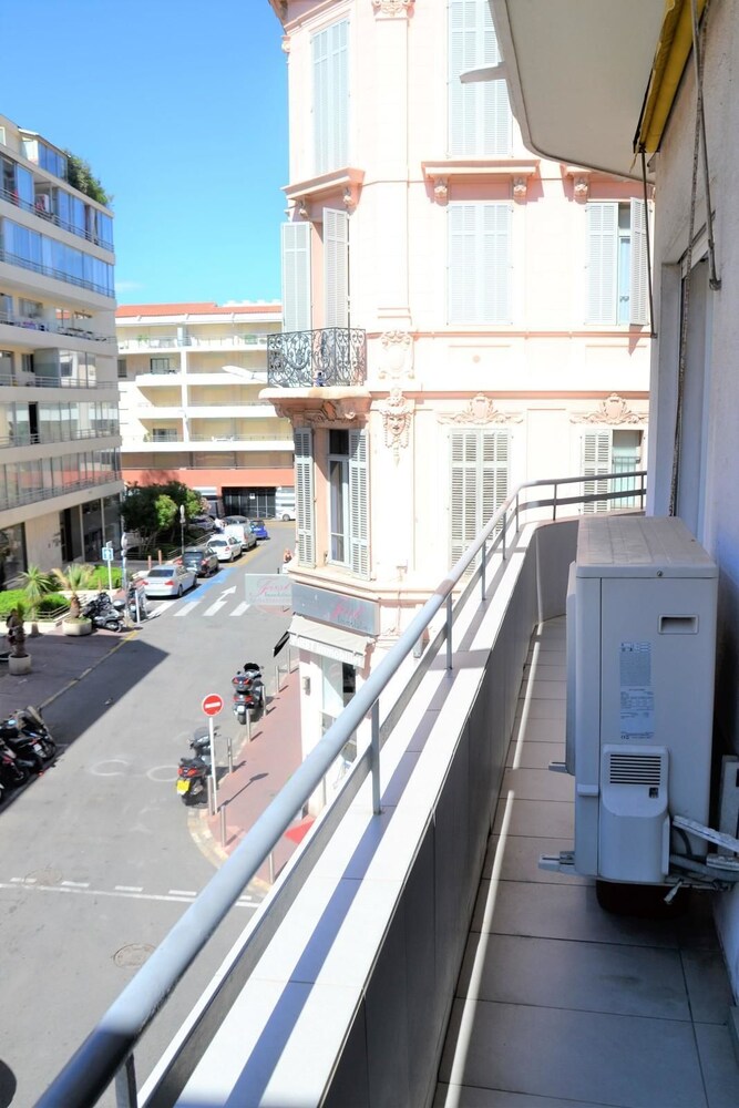 Hotel Molière - last minute hotel in Cannes