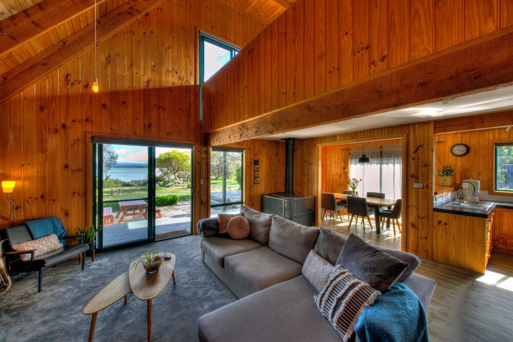 Tutumaz by the River in Coles Bay, Australia