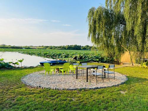 Tinyhouse Snagov Lake - last minute hotel in Ciofliceni
